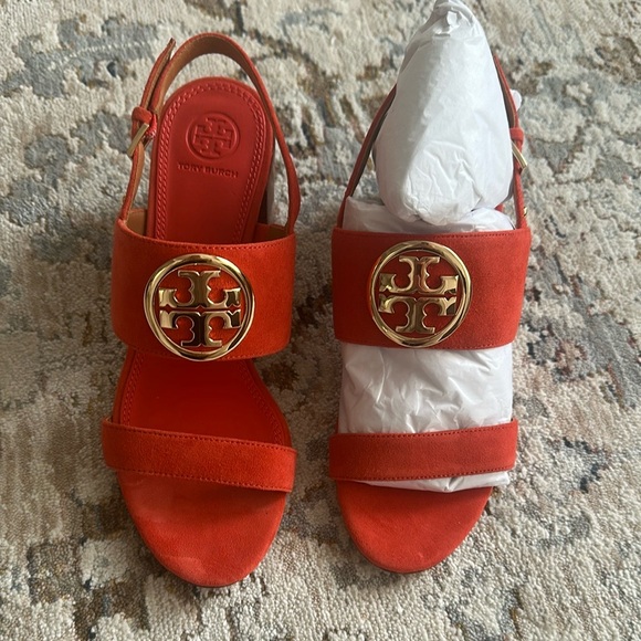 Tory Burch Women's Red Sandals NWT - Picture 1 of 9